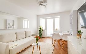 Design Apartment / 2 Room / Central / Contactless Check-In